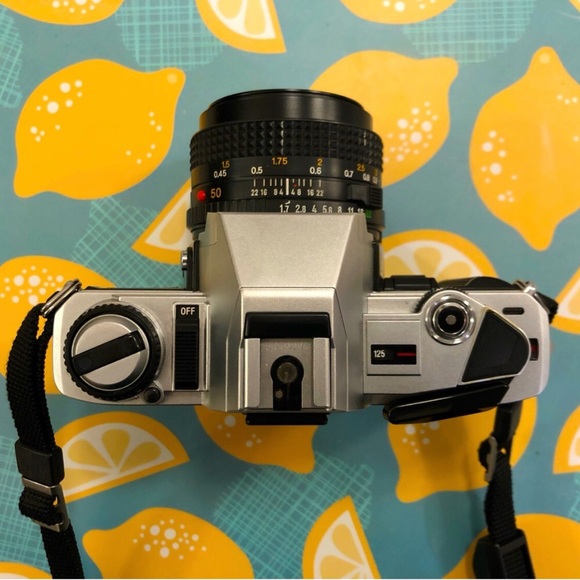 Minolta X-370 (X-300 in Europe) - Picture 7 of 11